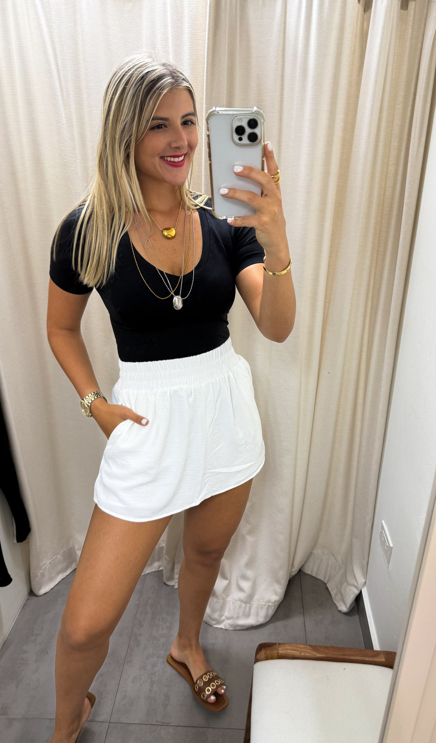 WHITE SKORT