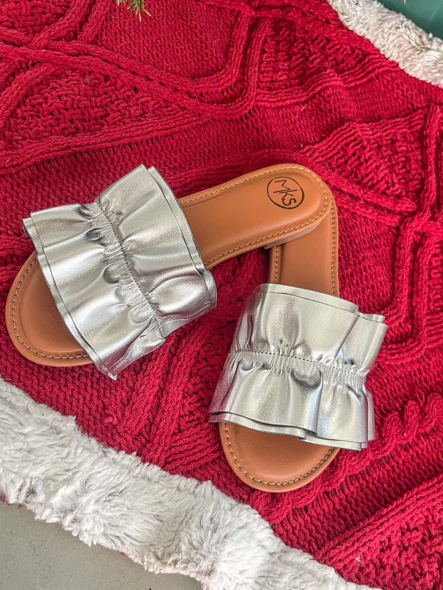 SILVER METALLIC RUFFLE SANDALS