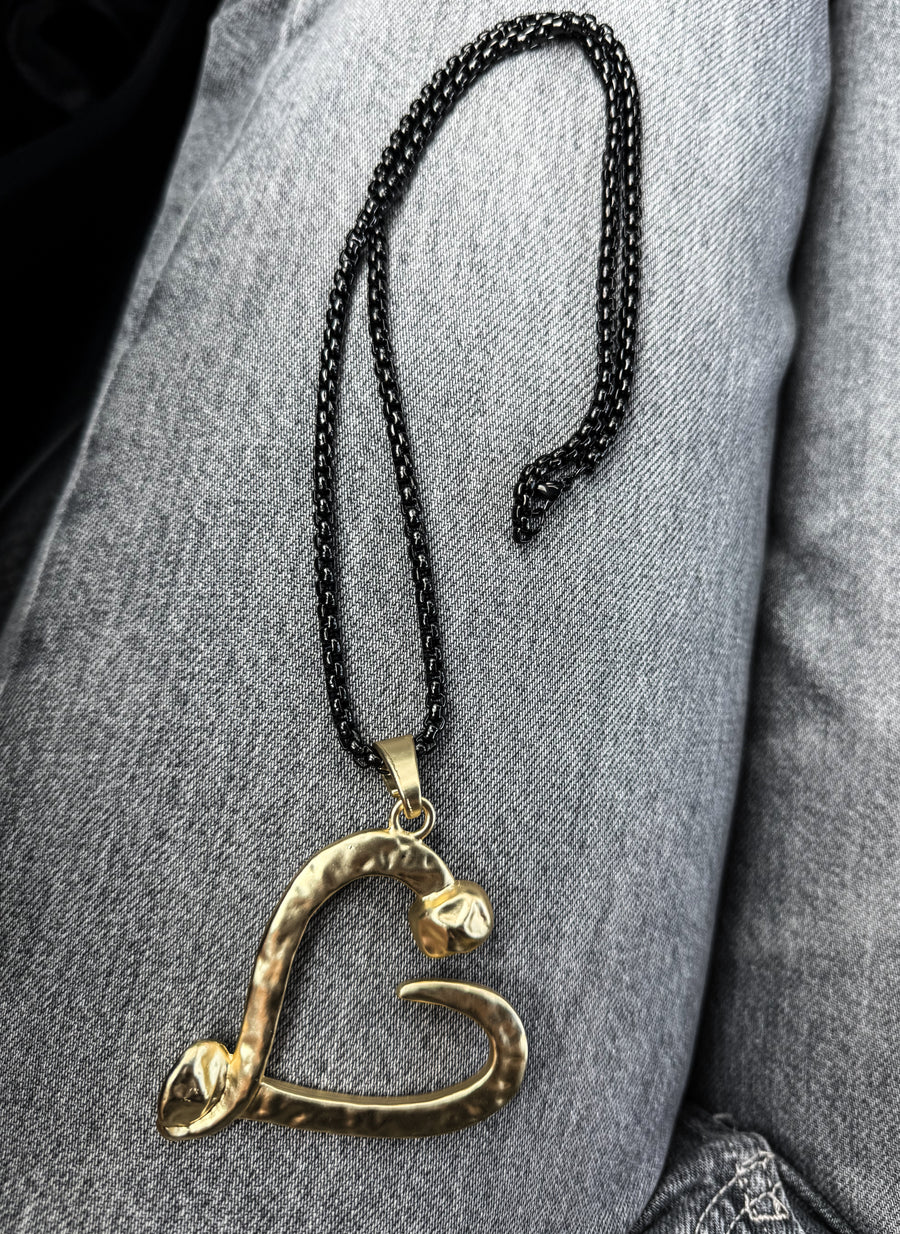 HEART NECKLACE