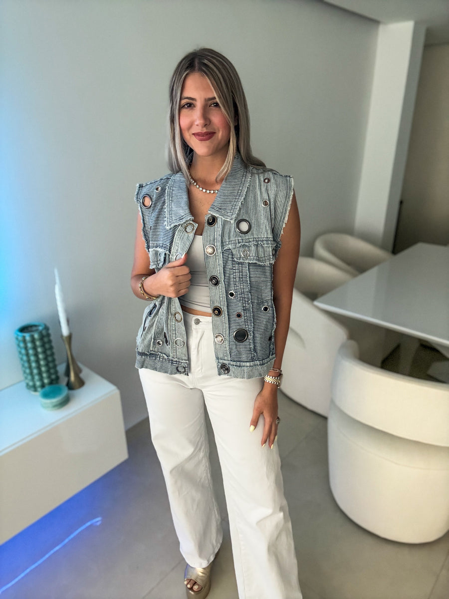 DENIM TRICOLOR METAL EYELET SLEEVELESS JACKET