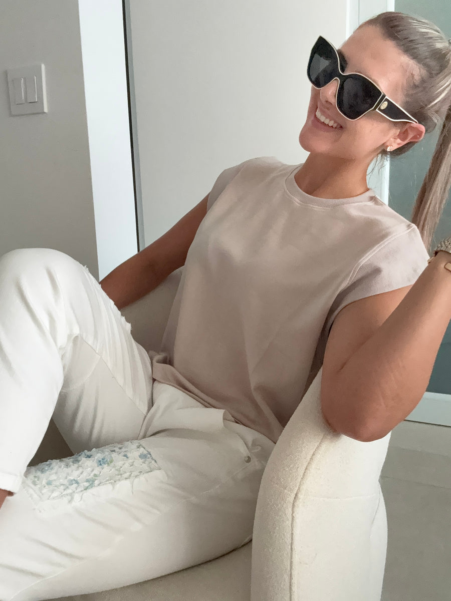 TAUPE BASIC TEE