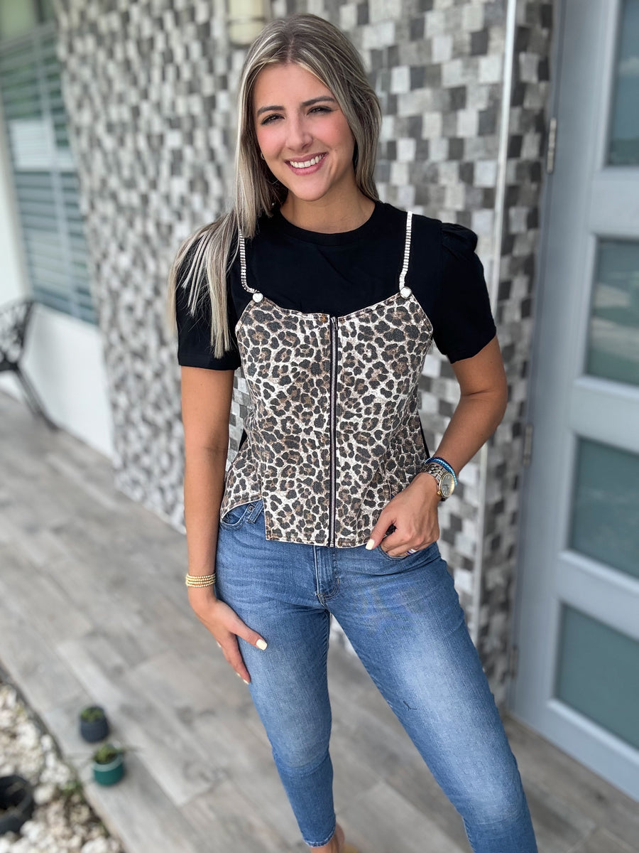 BLACK ANIMAL PRINT VEST THSIRT BLOUSE