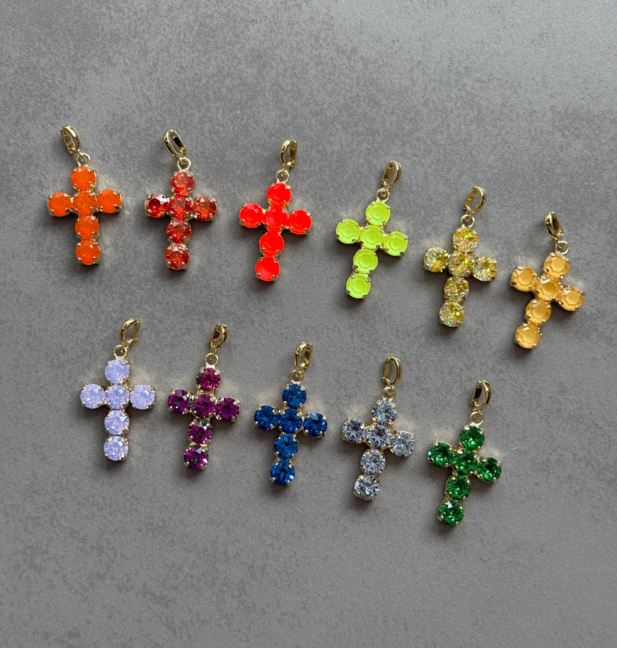 SMALL CROSS PENDANT