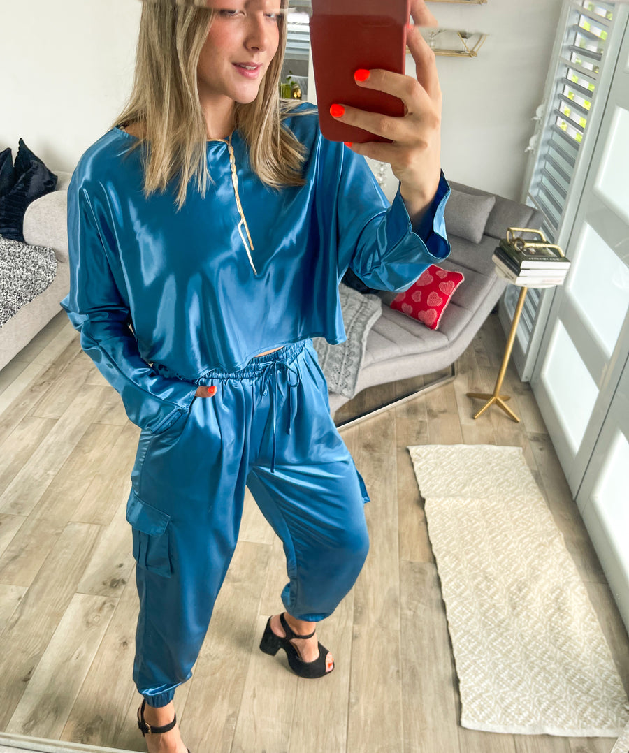 BLUE METALLIC SATIN CROP TOP