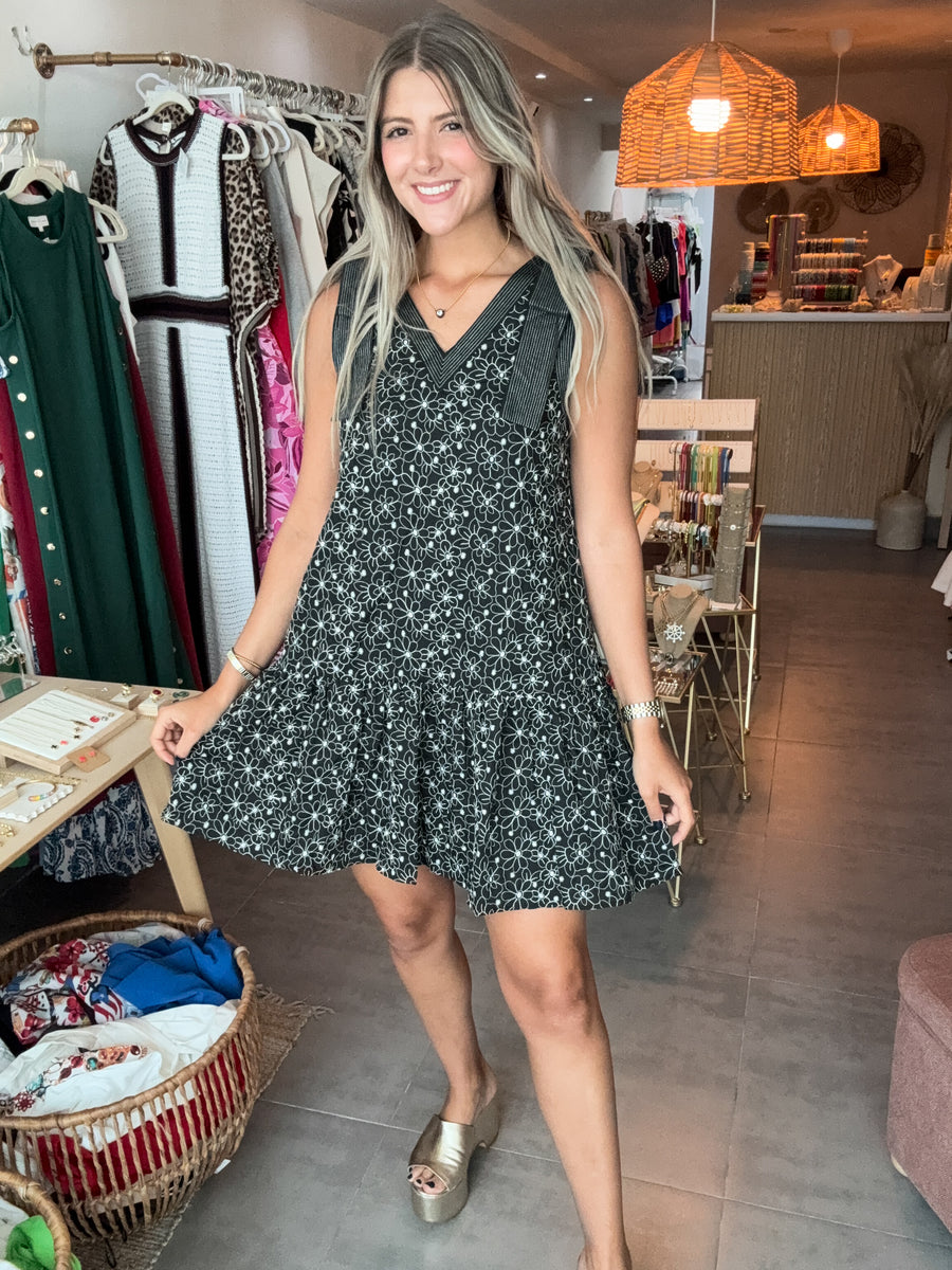 BLACK EMBROIDED FLORAL DRESS