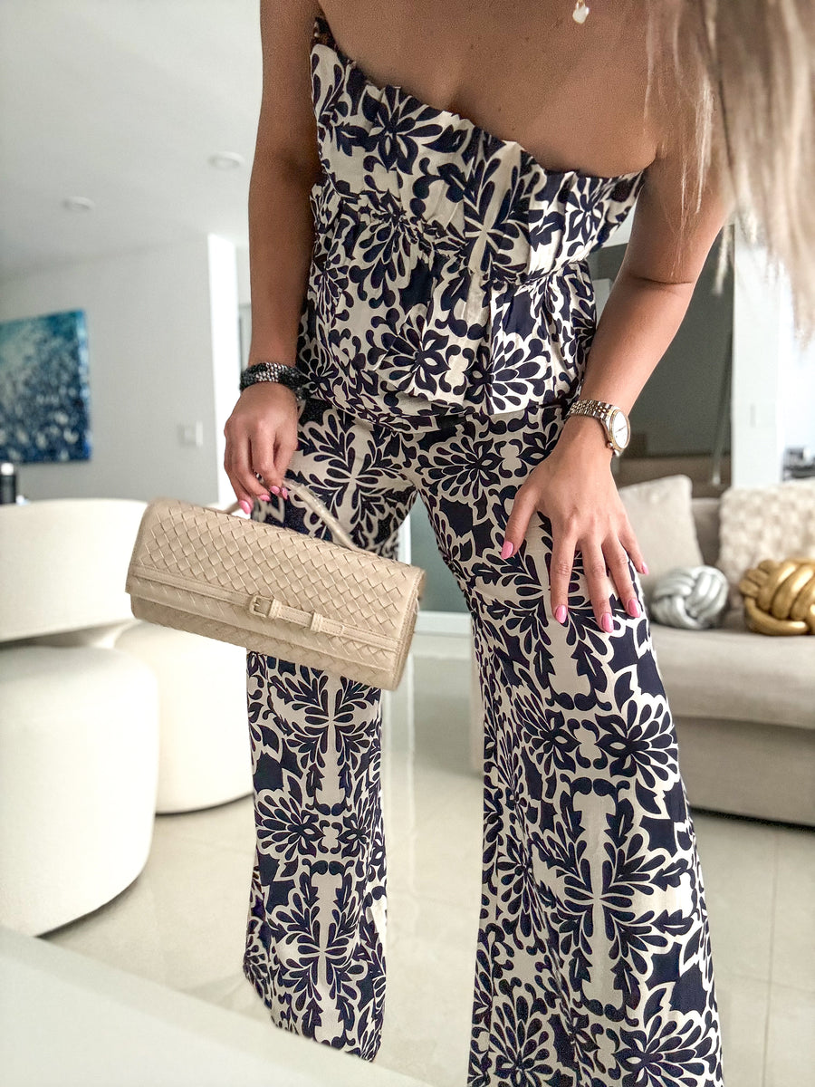STRAPLESS NAVY PRINTED JUMPSUIT