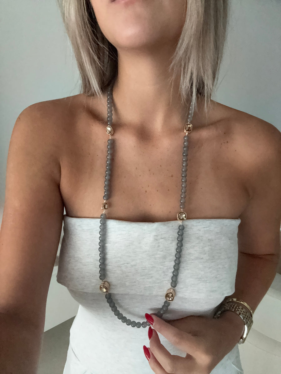 GRAY/GOLD CHARMS LONG NECKLACE
