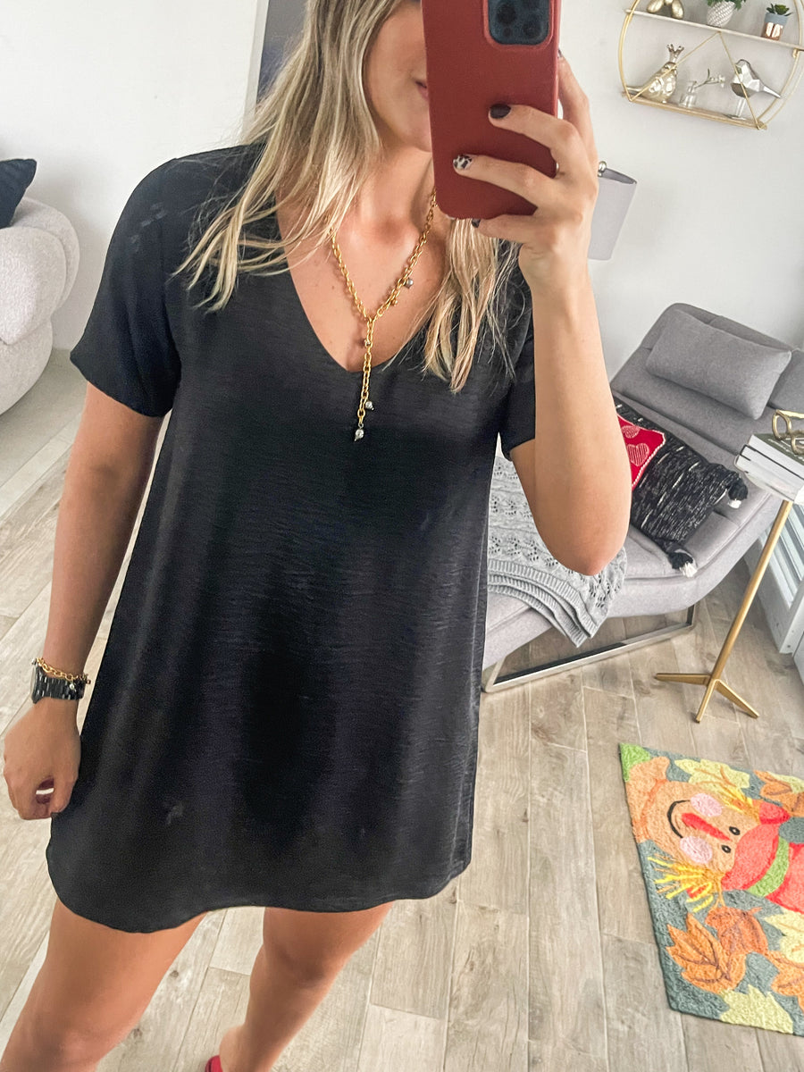 BLACK SATIN SHORT SLEEVE DRESS