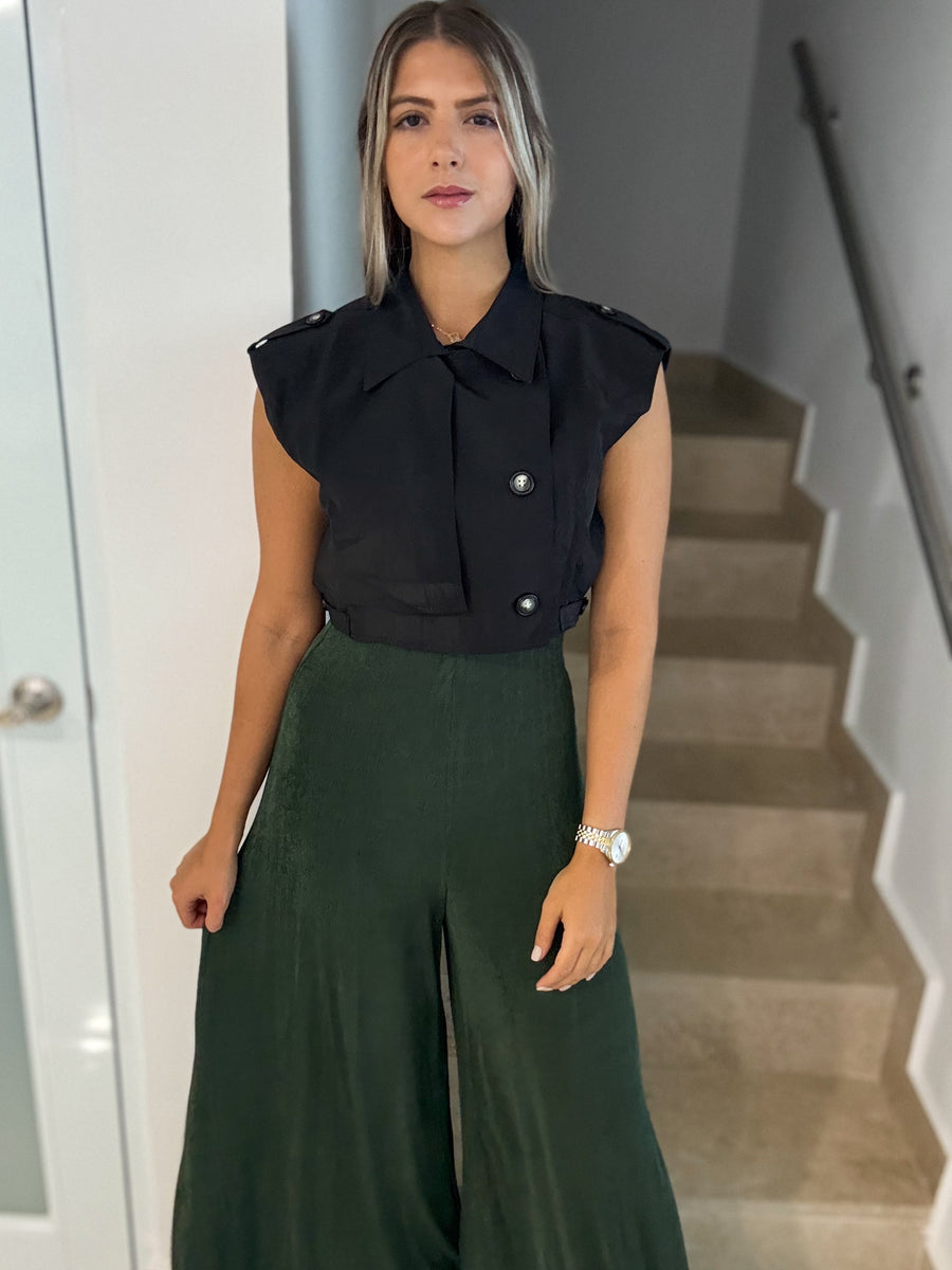 BLACK CROP BUTTONED JACKET