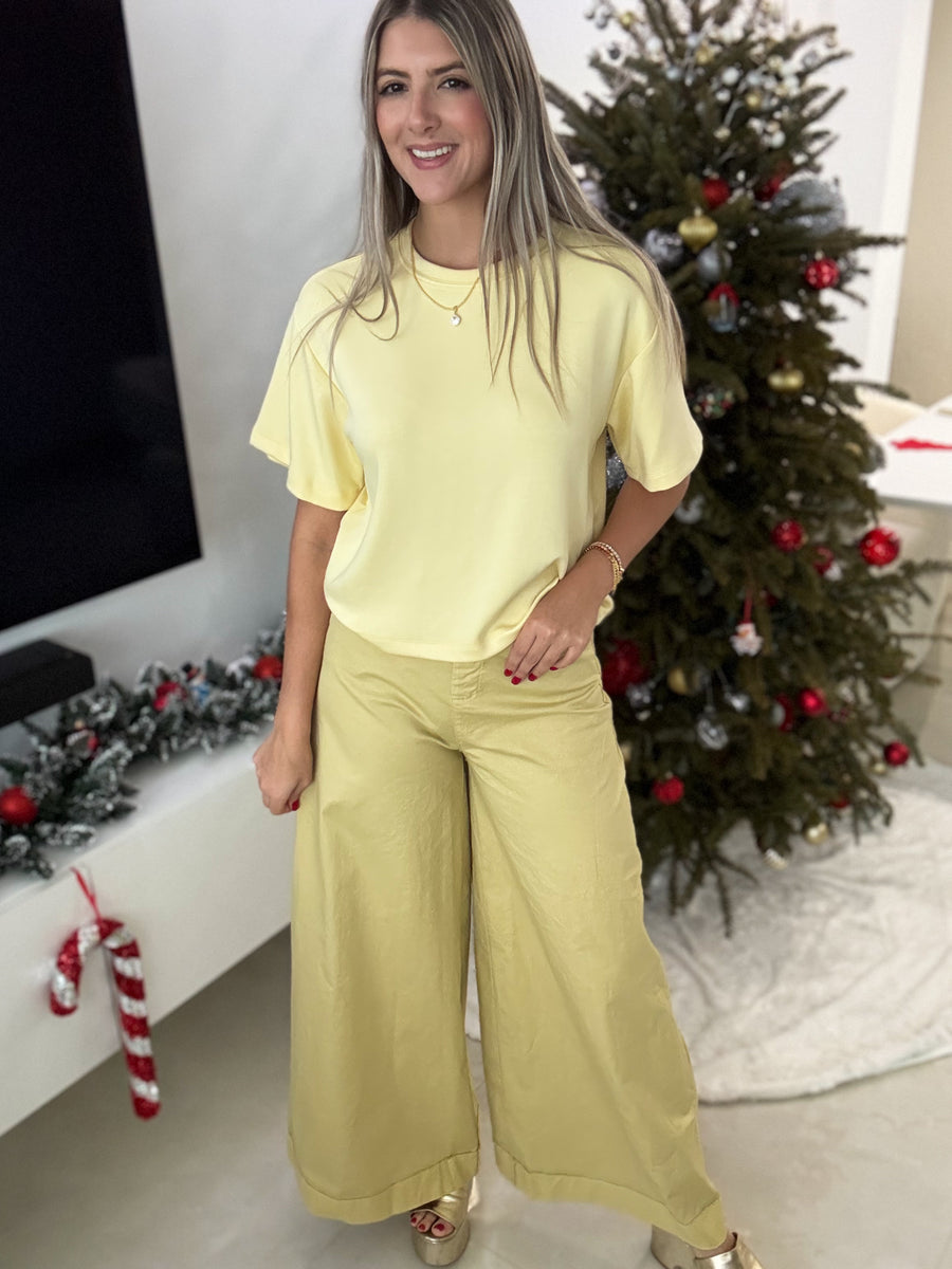 BUTTER YELLOW SHORT SLEEVE TEE