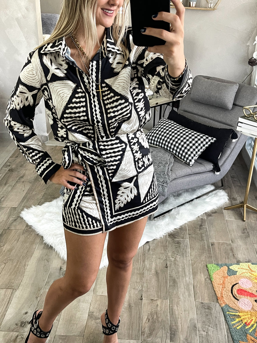 BLACK SATIN PRINT TOP & SKORT SET