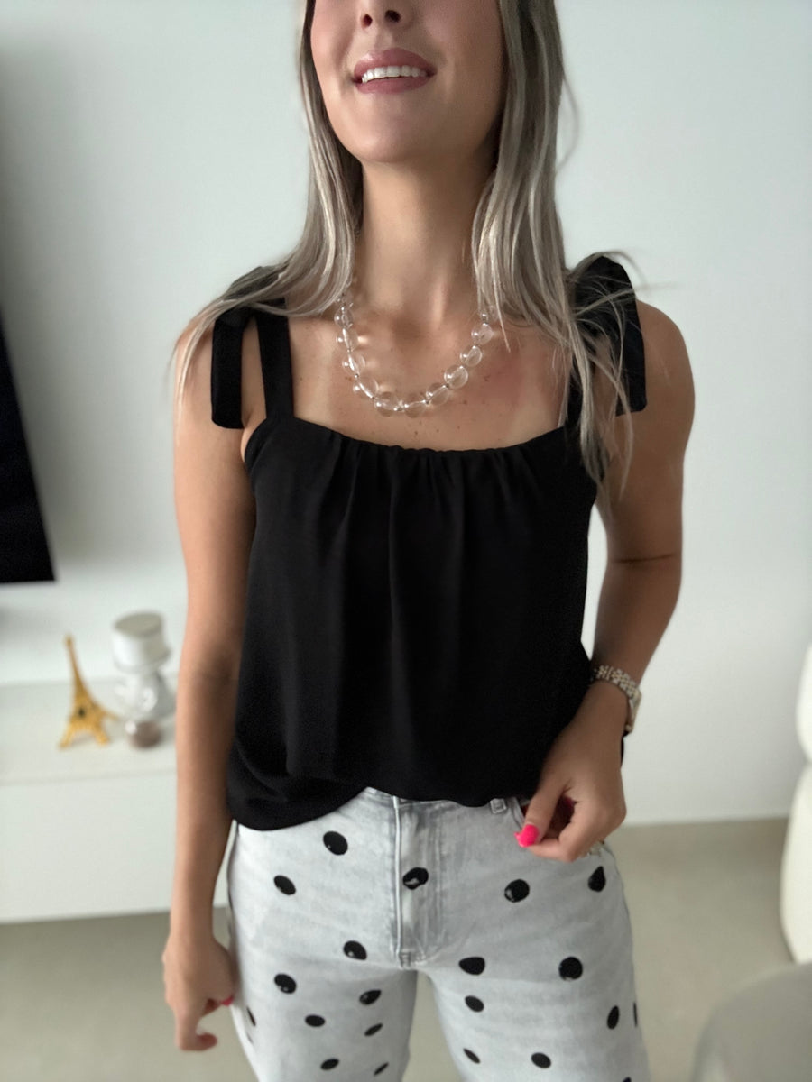 BLACK TIE TOP