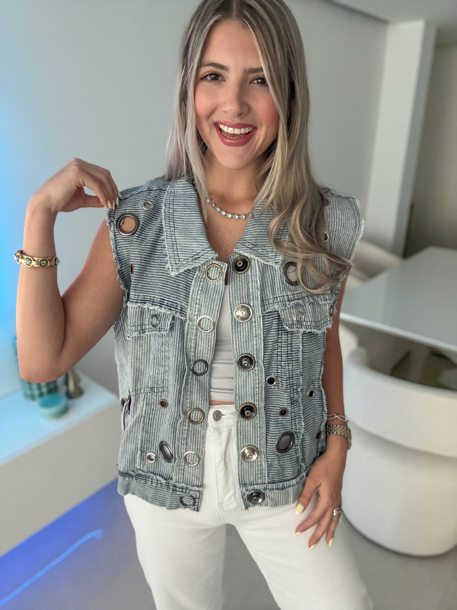 DENIM TRICOLOR METAL EYELET SLEEVELESS JACKET