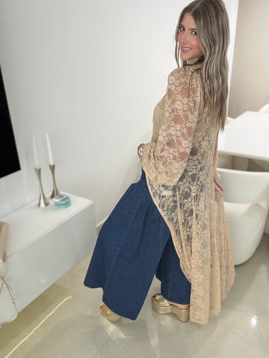 BEIGE STRETCHY LACE HIGH LOW TOP