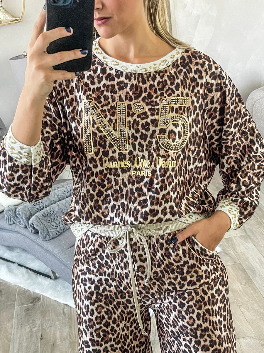 LEOPARD PRINT TRAVEL BLOUSE