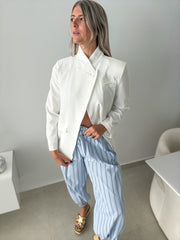 WHITE BLAZER