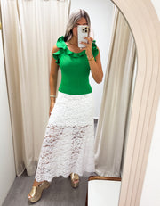 RUFFLE RIBBED KNIT SLEEVELESS BLOUSE