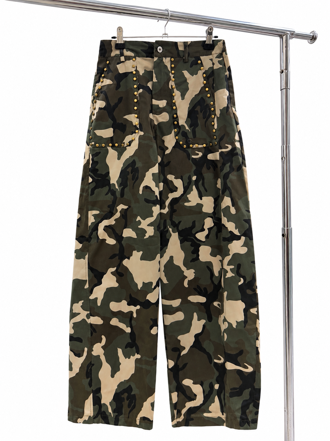 CAMO PRINT STUDDED BARREL PANTS