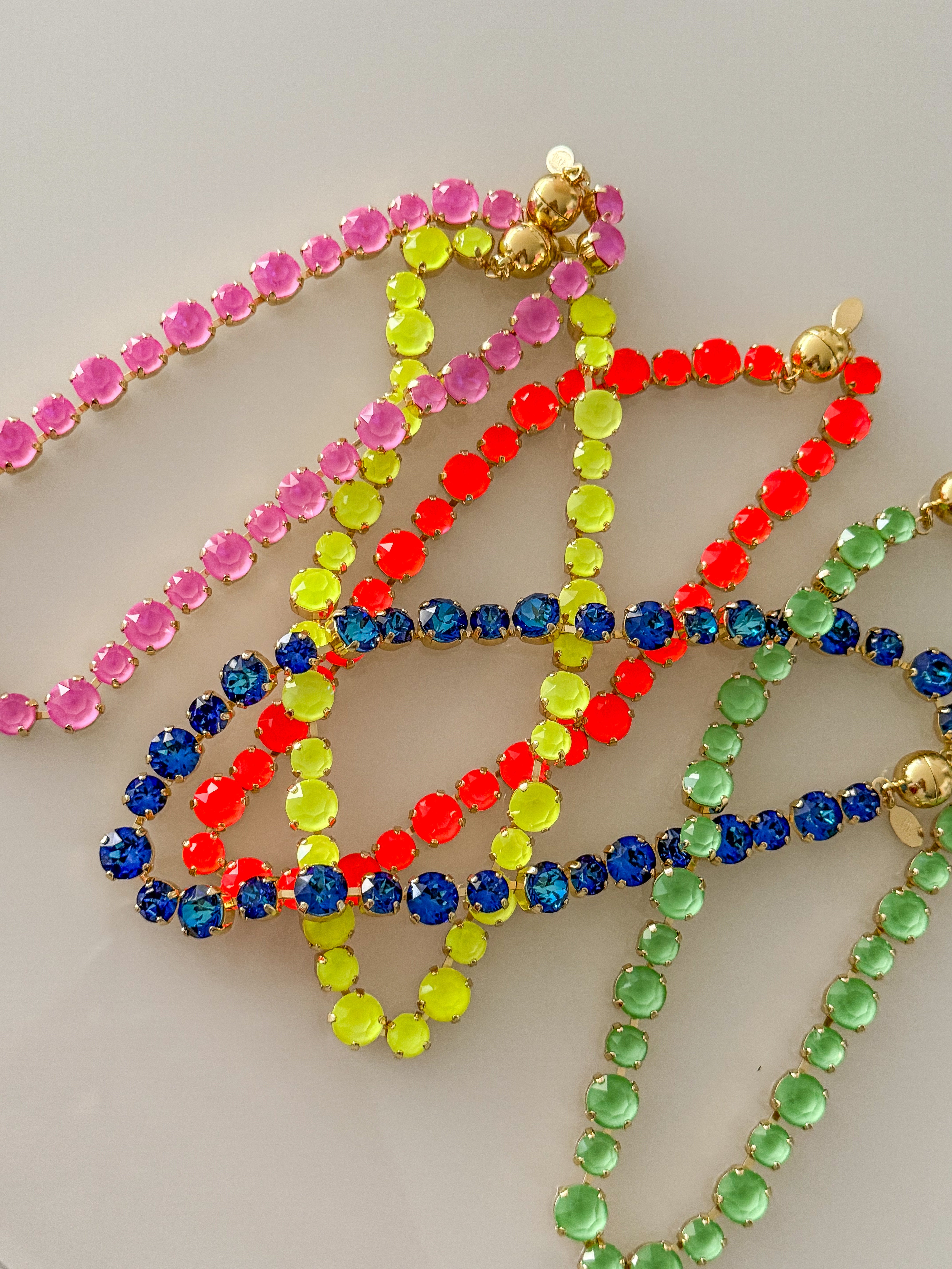 SWAROVSKI CRYSTAL MAGNETIC CLASP NECKLACE