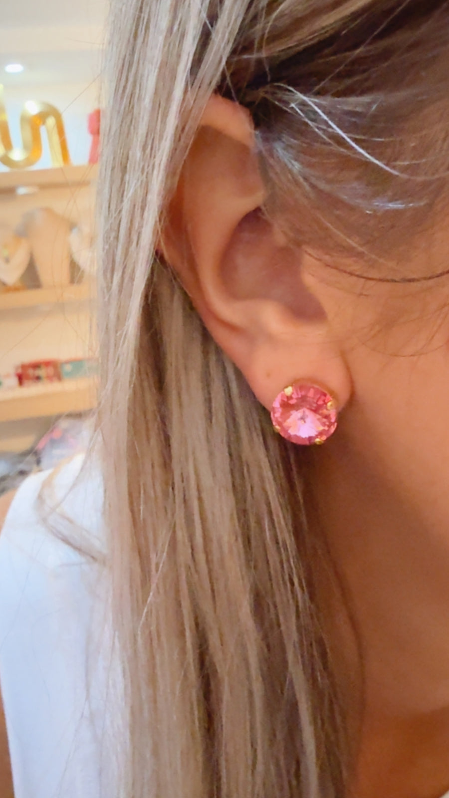 BASIC STUD IN DARK PINK