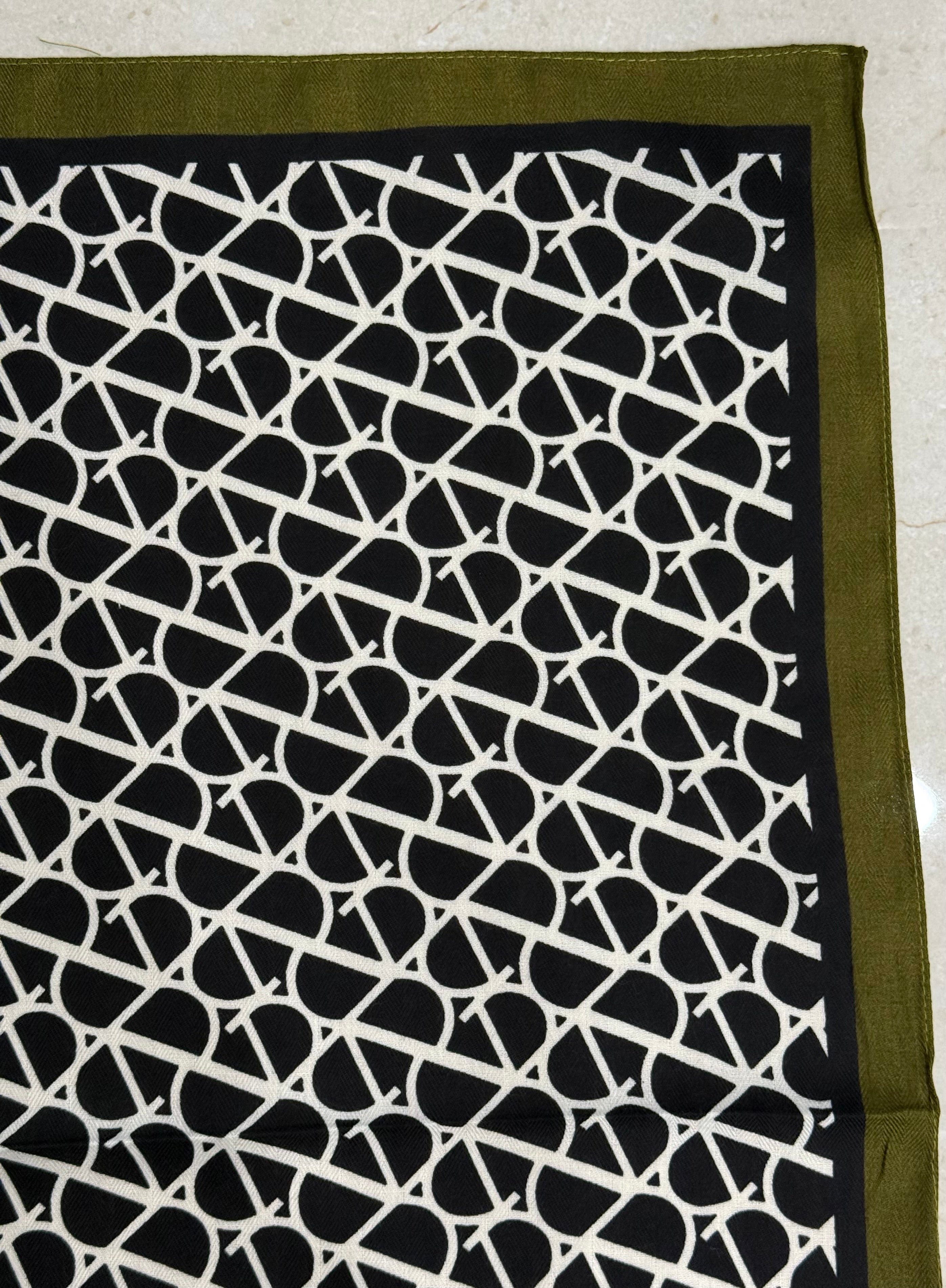 OLIVE/BLACK DESIGNER INSPO SCARF