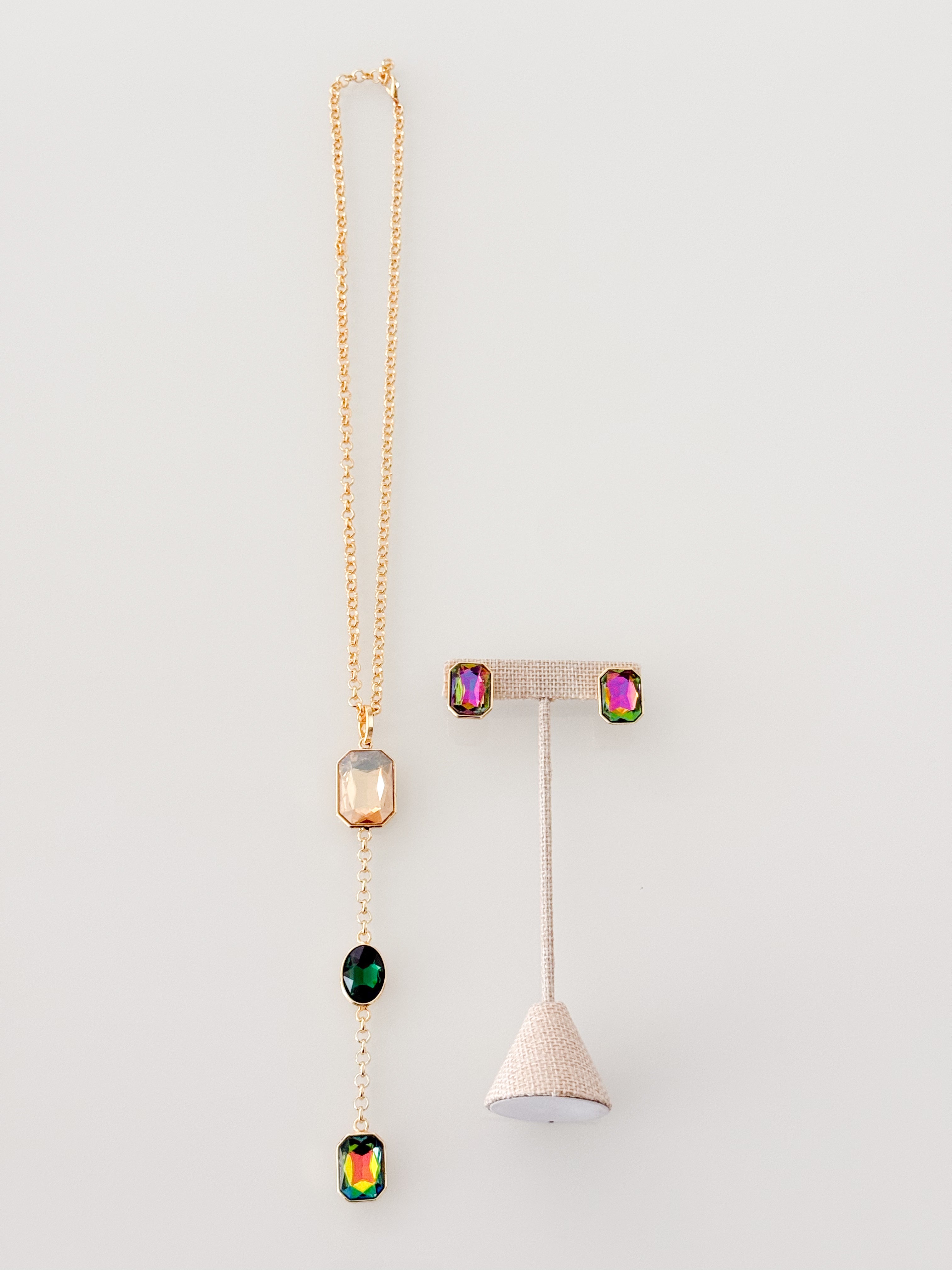 LONG GEM SQUARE NECKLACE SET IN GREEN/IRRIDESCENT