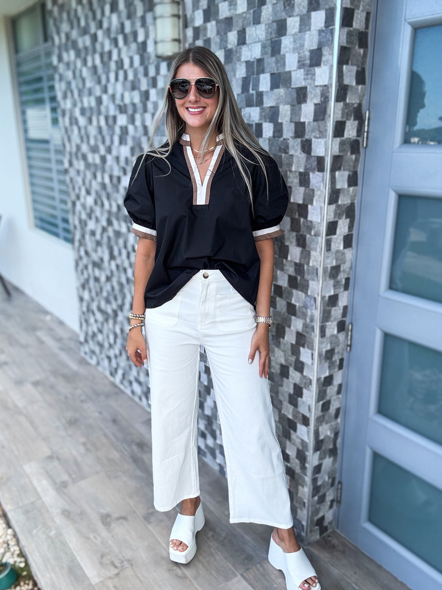 BLACK/LATTE COLLAR BLOUSE
