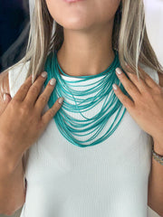 THREADS NECKLACE