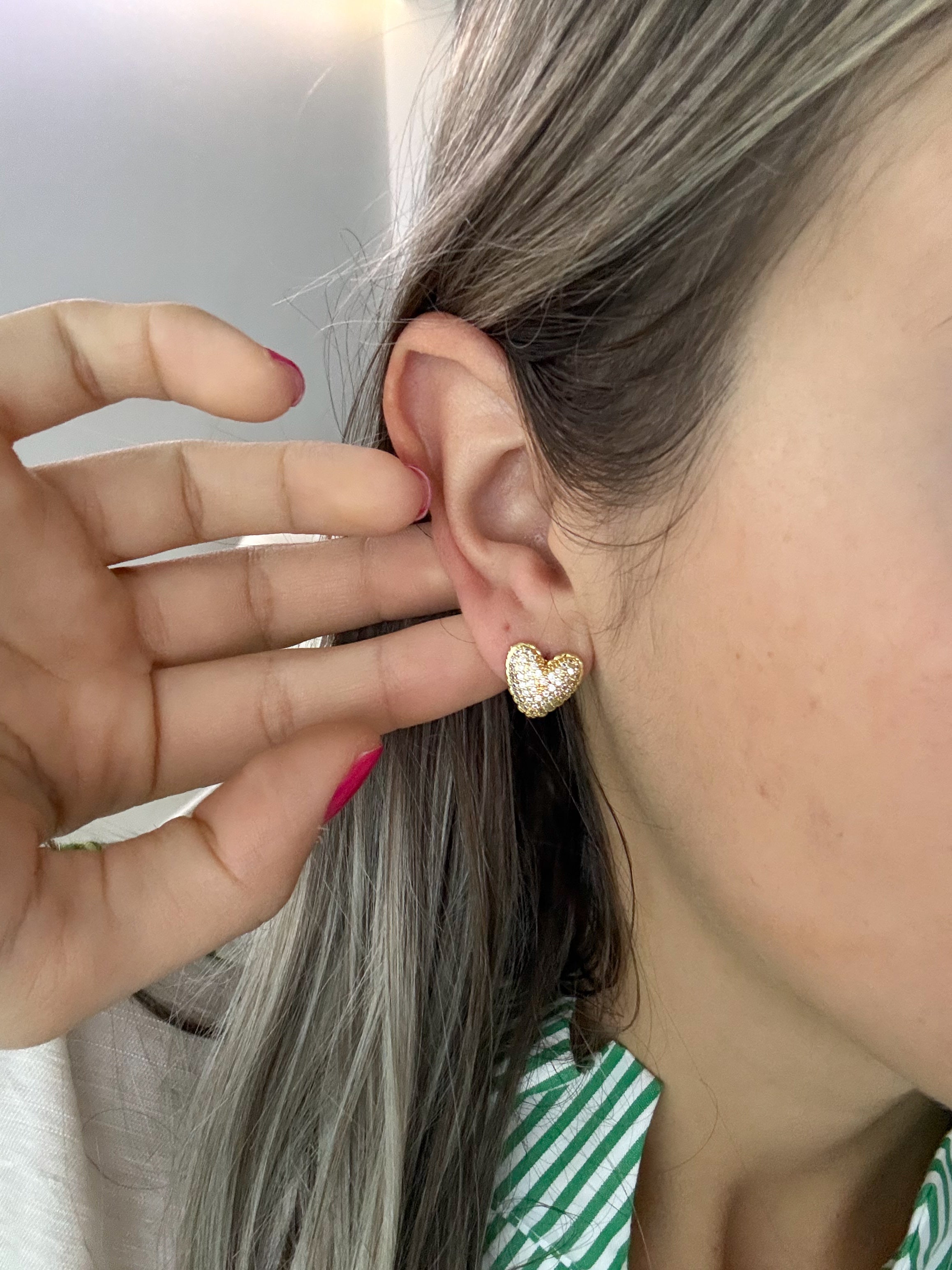 PAVÉ HEART EAR STUD EARRINGS