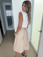 WHITE/BEIGE DRESS