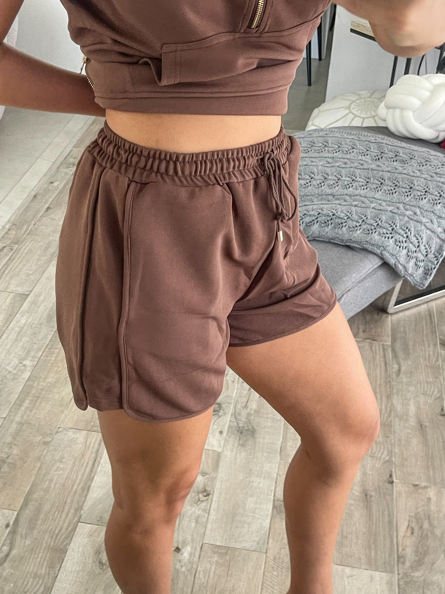 CHOCOLATE SHORTS