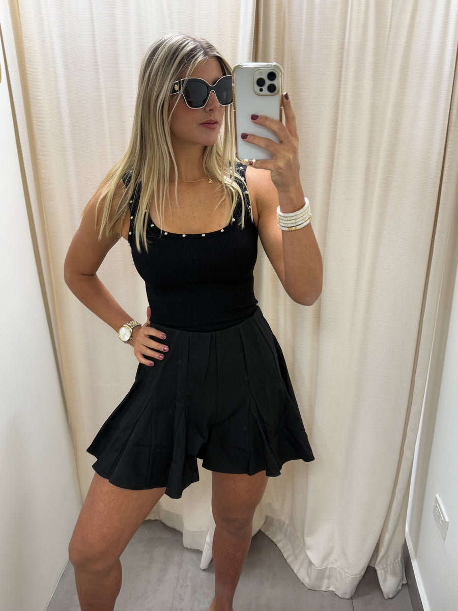 BLACK WIDE LEG SHORTS
