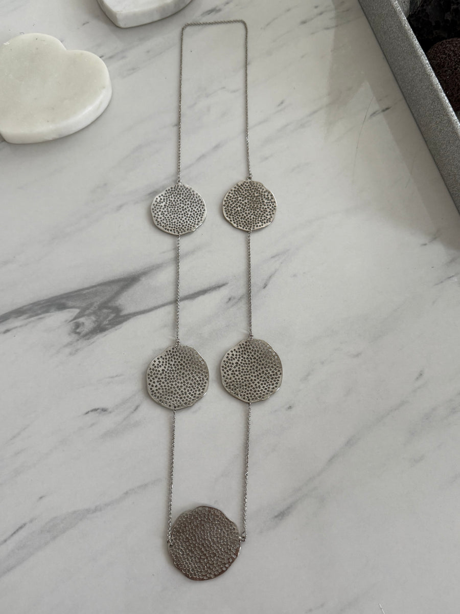 SILVER PORES LONG NECKLACE