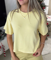 BUTTER YELLOW SHORT SLEEVE TEE