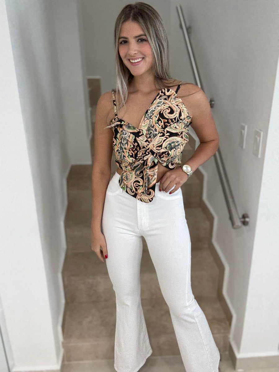 WHITE SLIM STRETCHY FLARE JEANS