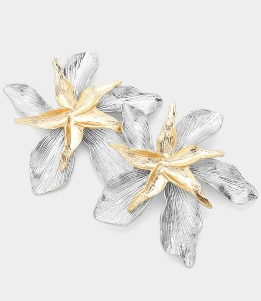 TWO TONE FLOWER EARRINGS