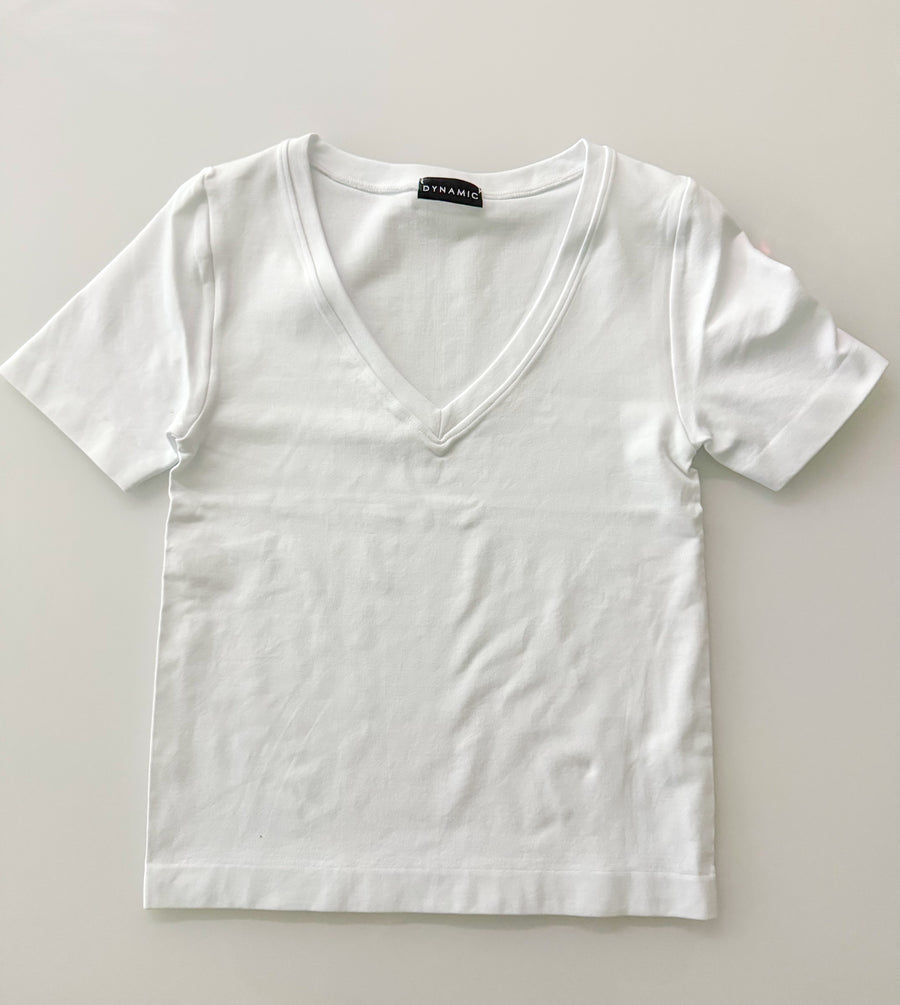 WHITE V-NECK SHORT SLEEVES LONG BASIC