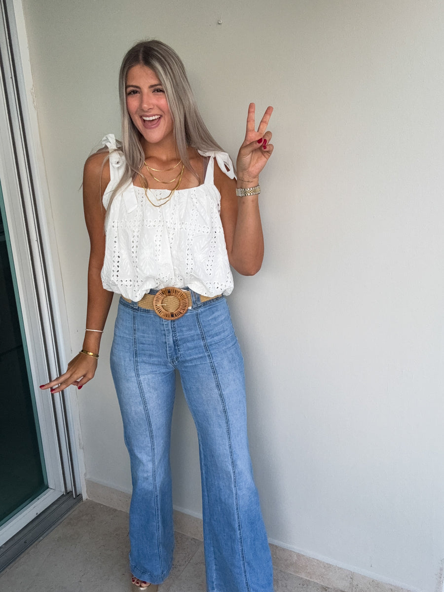 WHITE EYELET BUBBLE CROP TOP