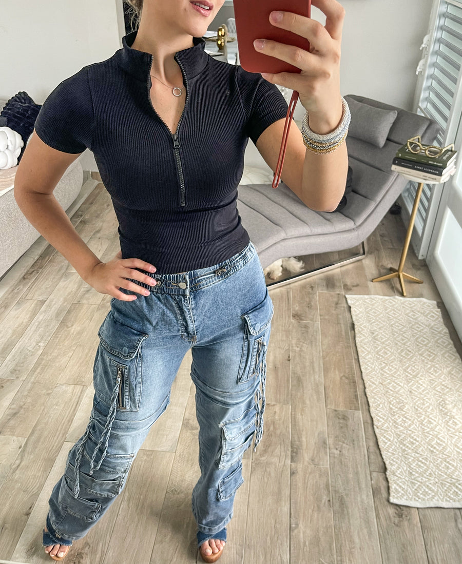 RIBBED ZIPPER TEE