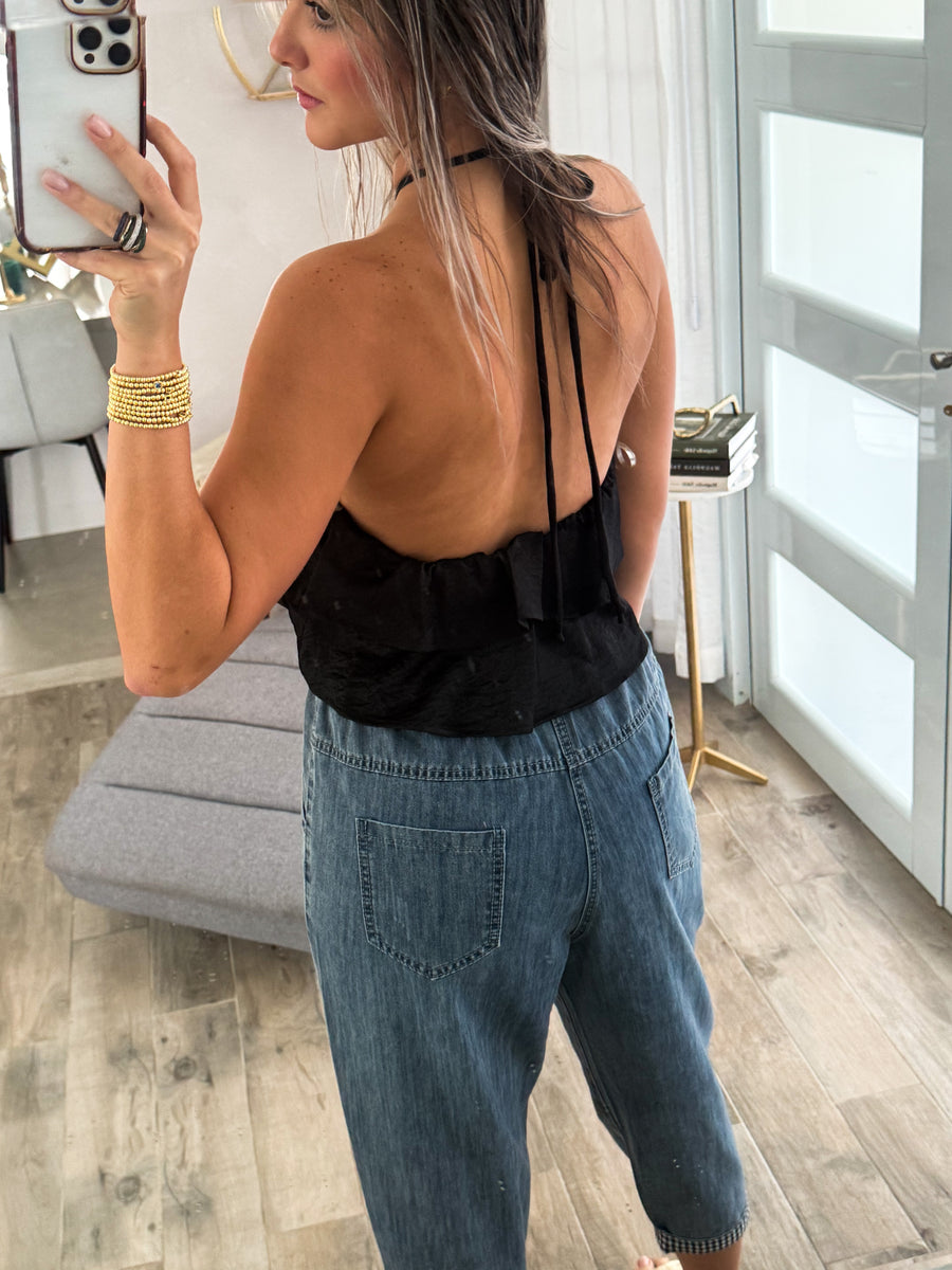 BLACK RUFFLE HALTER CROP TOP