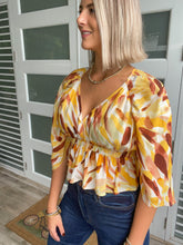 Load image into Gallery viewer, YELLOW FALL CROP TOP
