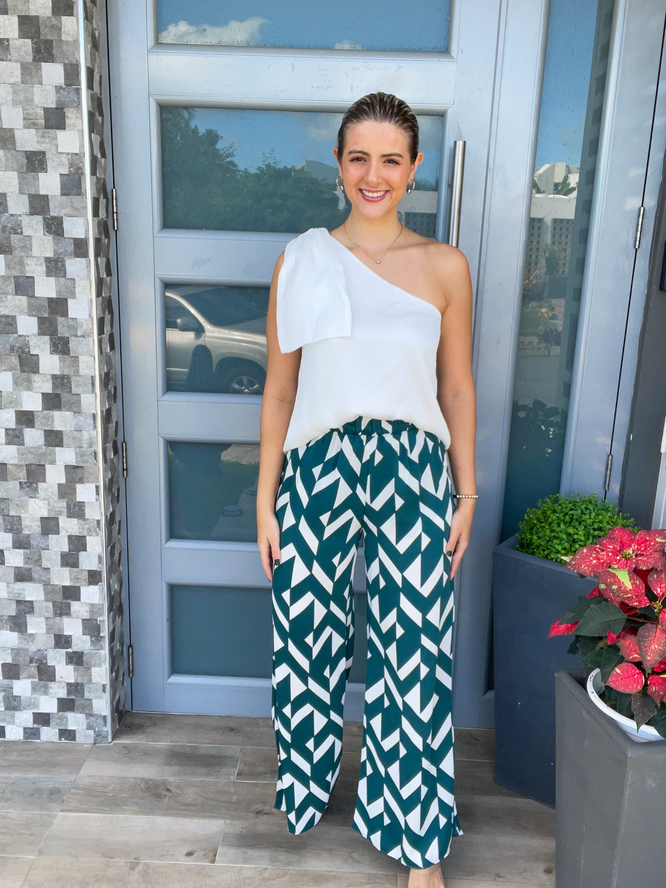 IVORY HAMMERED ONE SHOULDER BLOUSE