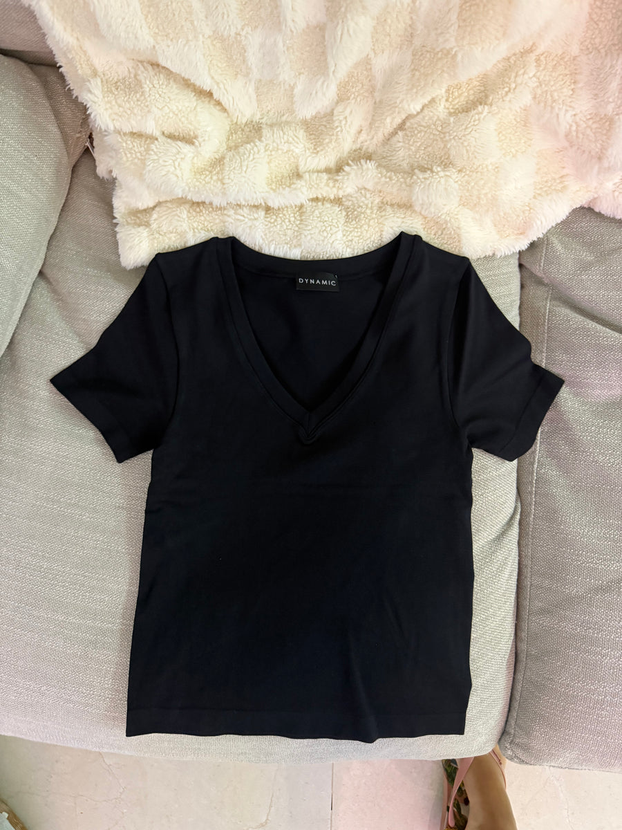 V-NECK SHORT SLEEVES LONG BASIC