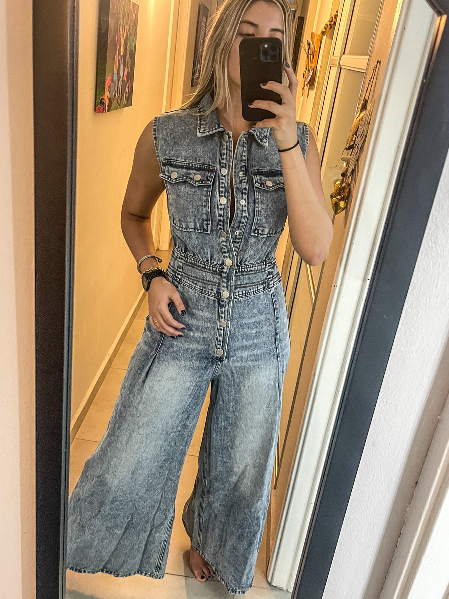 DENIM BLUE WIDE LEG SLEEVELESS JUMPSUIT