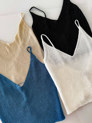 KNITTED BASIC CROP BLOUSE