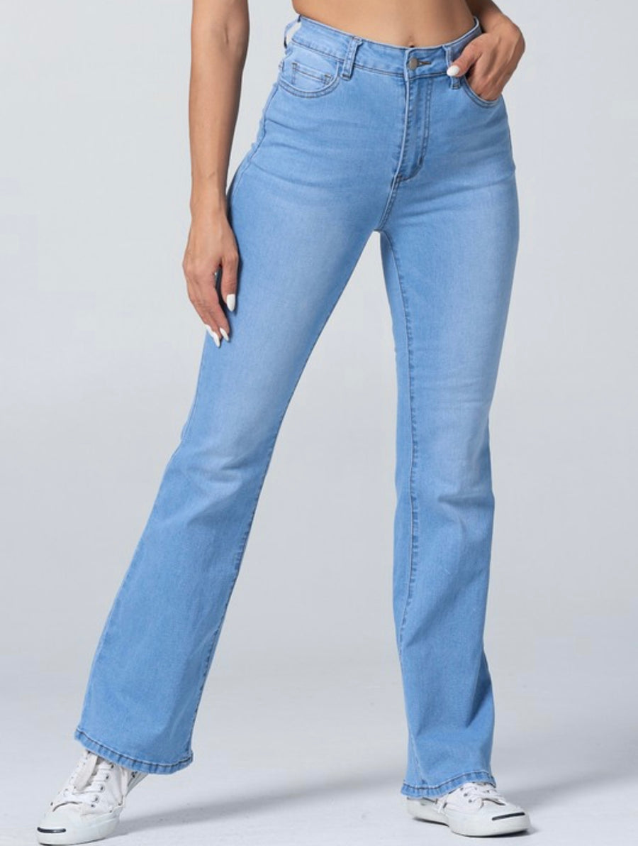 LIGHT DENIM HIGH WAISTED JEANS