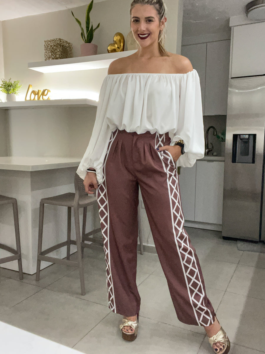 BROWN SIDE DETAILED WIDE LEGGED PANTS