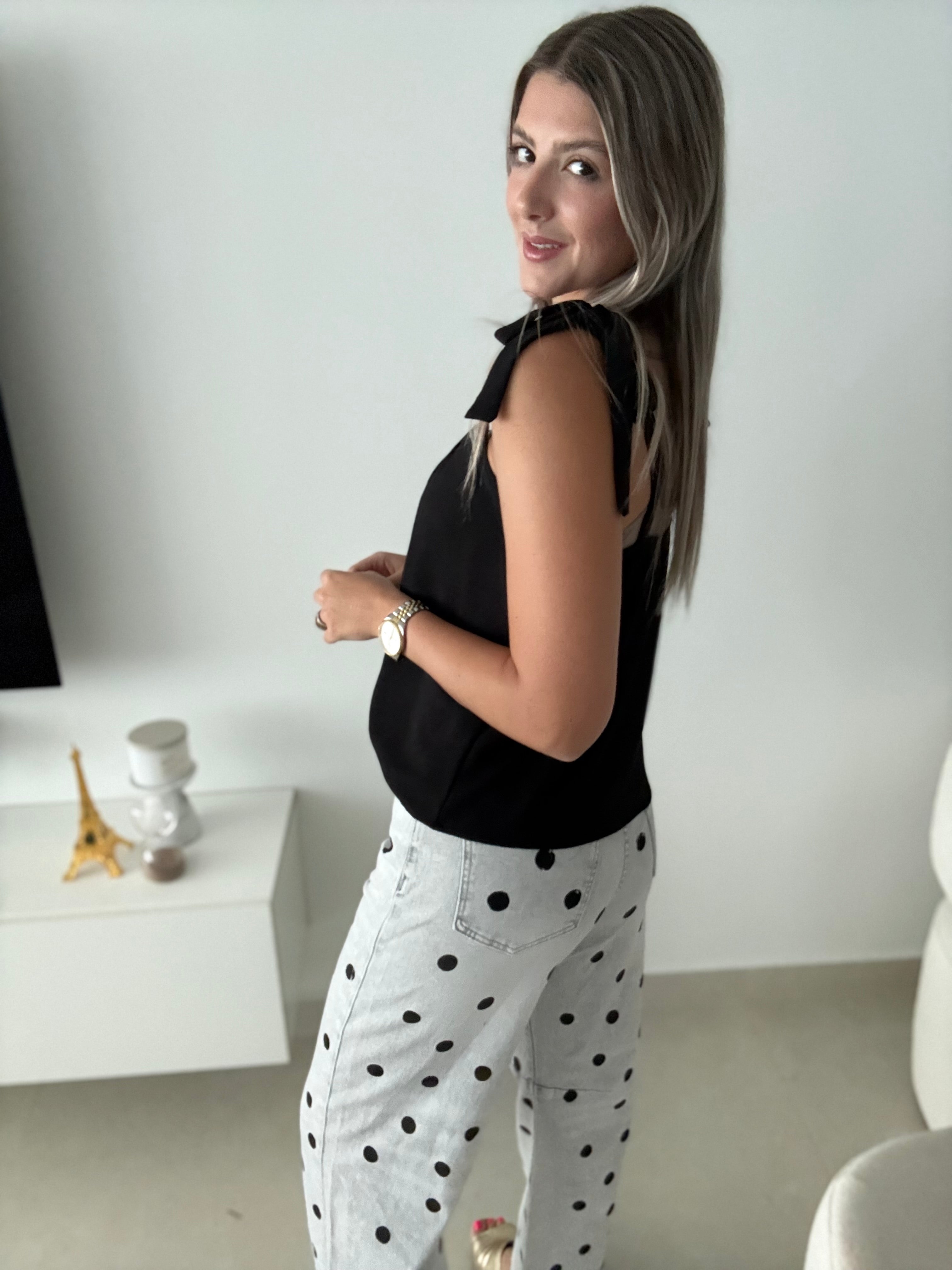 BLACK TIE TOP