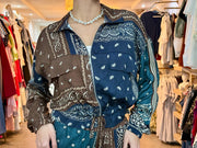 BLUE/BROWN BANDANA PRINT JACKET