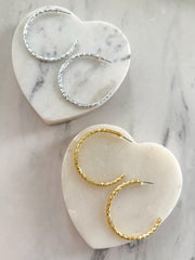 GLOSSY HAMMERED OPEN HOOPS